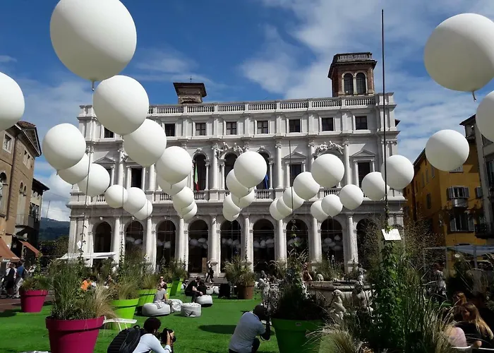 Accademia Deluxe *