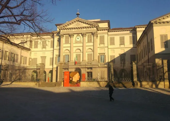 Апартаменты Accademia Deluxe Бергамо